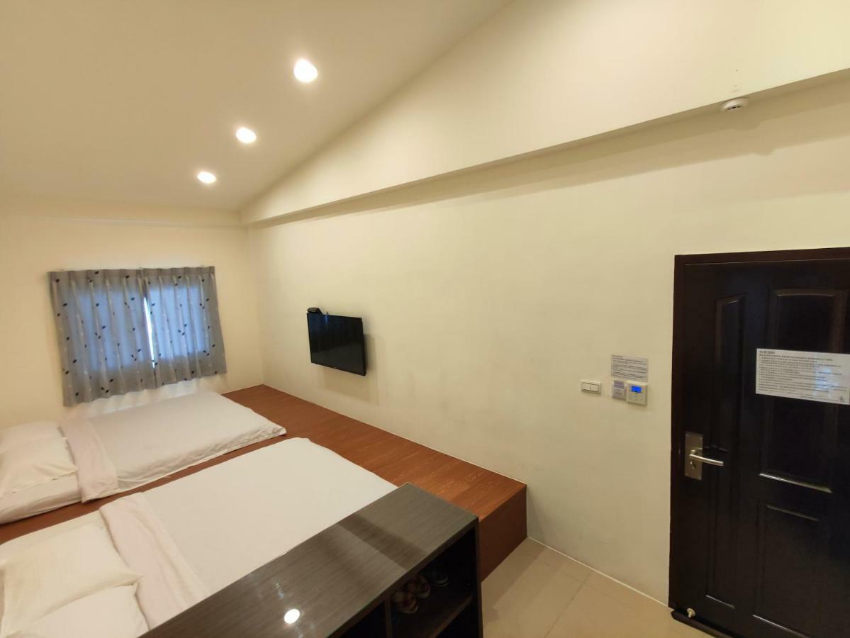 Feng Homestay Zhongpu Exterior foto